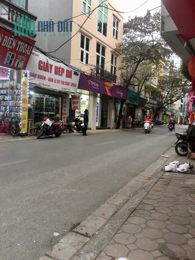 Cần bán căn nhà 6 tầng thang máy tại vị trí cực đẹp trên đường Mai Dịch, Cầu Giấy, Hà Nội