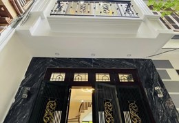 GẤP!Nhà đẹp Nguyễn Ngọc Vũ Quan Nhân oto con đỗ cửa 38m 4 tầng chỉ 4.6 tỷ