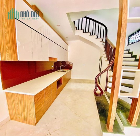 Bán gấp nhà mặt phố quận Hoàng Mai, 40m2, 5 tầng, ô tô tránh, kinh doanh siêu đỉnh chỉ 6,4 tỷ. HIẾM