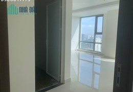 Giá Sốc - 01 Văn phòng Ngay Phú Mỹ Hưng DTSD 42m2, Full nội thất văn phòng Chỉ 12 triệu. Nhận ngay