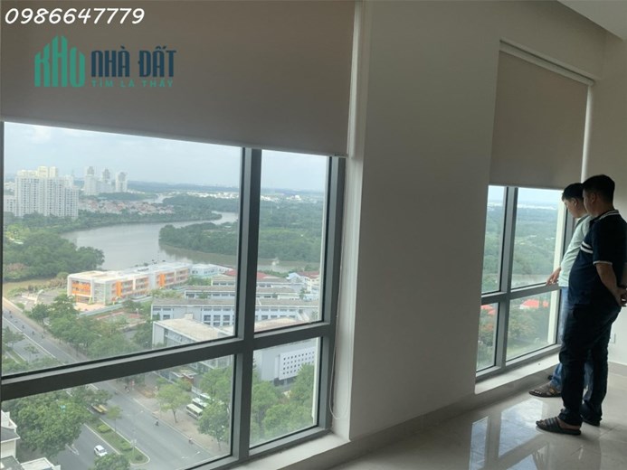 Giá Sốc - 01 Văn phòng Ngay Phú Mỹ Hưng DTSD 42m2, Full nội thất văn phòng Chỉ 12 triệu. Nhận ngay
