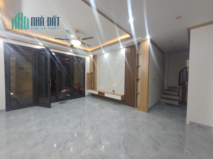 BÁN NHÀ ĐƯỜNG CHÙA BỘC, 38M x 6 TẦNG, THANG MÁY NHẬP KHẨU, NHÀ DÂN XÂY