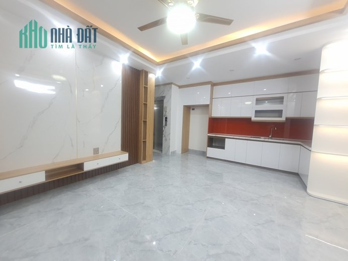 BÁN NHÀ ĐƯỜNG CHÙA BỘC, 38M x 6 TẦNG, THANG MÁY NHẬP KHẨU, NHÀ DÂN XÂY