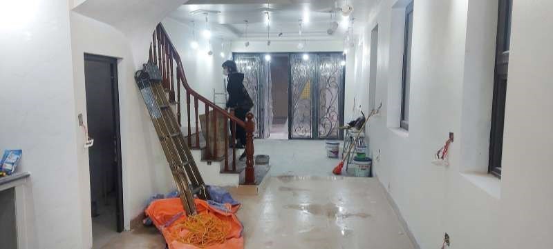 Bán nhà Ngọc Lâm, xây mới, lô góc thoáng, ô tô vào, 61m2x 5 tầng, mặt tiền: 4.6m, 6 tỷ 9