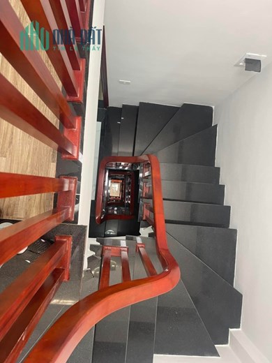 2  THOÁNG VÕNG THỊ 50M x 5T, Ô TÔ, FULL NỘI THẤT Ở NGAY GIÁ 7.8 TỶ
-	View Hồ Tây lộng gió triệu