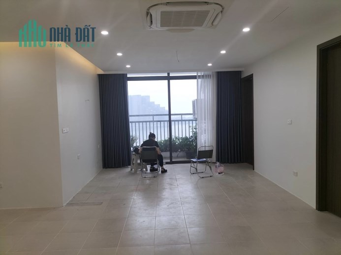 Bán CHCC 106m2 3 ngủ 2 vs Lô Góc View Hồ Tây Phố Lạc Long Quân sát Quận ủy Tây Hồ, giá hơn 50tr/m