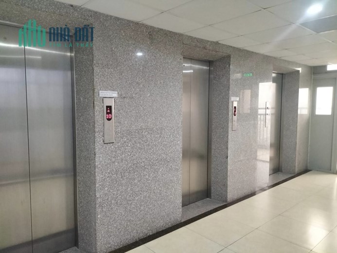 Bán CHCC 106m2 3 ngủ 2 vs Lô Góc View Hồ Tây Phố Lạc Long Quân sát Quận ủy Tây Hồ, giá hơn 50tr/m