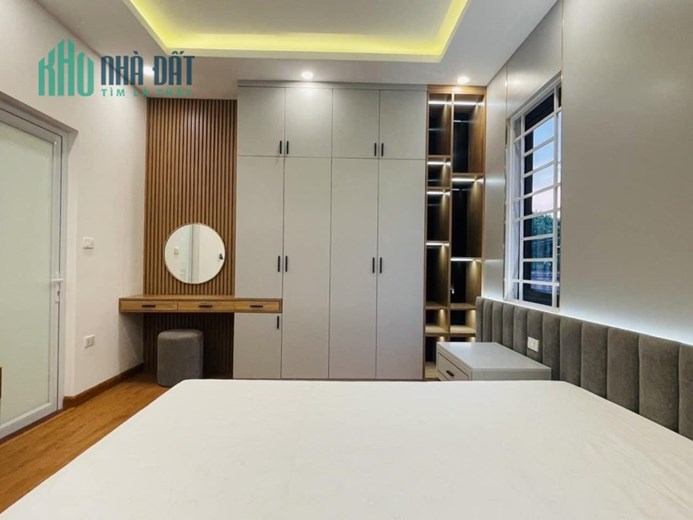CỰC HIẾM VÕNG THỊ 48M x 6T, THANG MÁY, Ô TÔ GIÁ 7.4 TỶ
-	Khu V.I.P Hồ Tây cực hiếm nhà bán, 1 phút