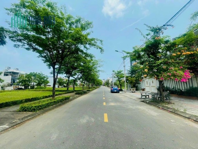 Cần bán cặp Thanh Lương 8 đối diện view công viên khu dân trí cao Hòa Xuân ĐN giá sụp hầm 6 tỷ 5