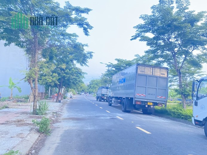 Cần bán cặp Thanh Lương 8 đối diện view công viên khu dân trí cao Hòa Xuân ĐN giá sụp hầm 6 tỷ 5