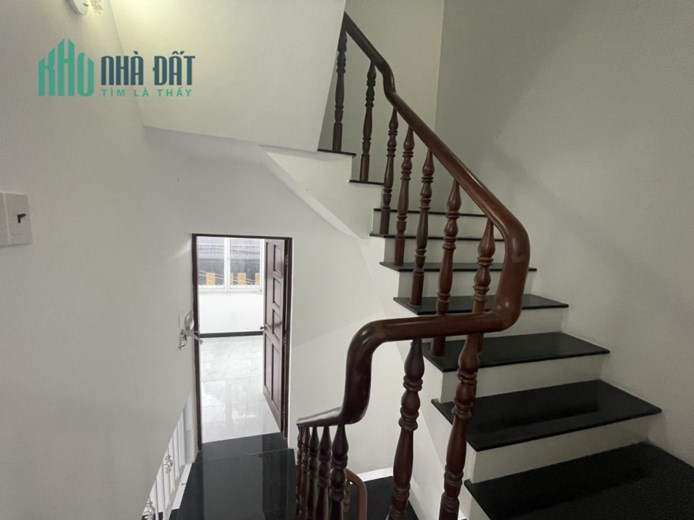 HẺM VIP 43 VƯỜN LÀI QUẬN 12 - Ô TÔ TRÁNH THÔNG - HƠN 99M2, 3 TẦNG BTCT, GẦN ĐH NGUYỄN TẤT THÀNH,