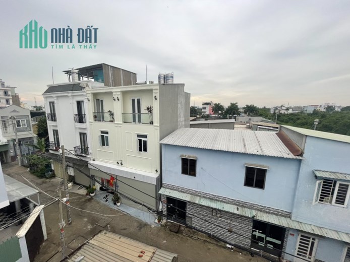 HẺM VIP 43 VƯỜN LÀI QUẬN 12 - Ô TÔ TRÁNH THÔNG - HƠN 99M2, 3 TẦNG BTCT, GẦN ĐH NGUYỄN TẤT THÀNH,