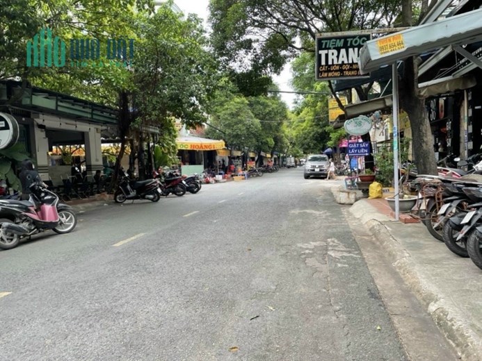 Bán nhà Lê Thị Hồng, P.17, Gò Vấp: 8,1 x 17, giá 15,5 tỷ