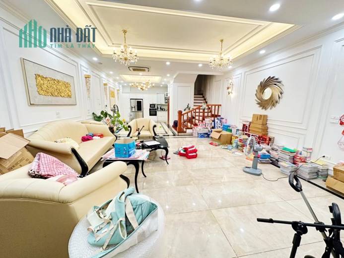 Cực phẩm hiếm - Tặng Full nội thất 8 tỷ - Nam Trung Yên, Q.Cầu Giấy 75m2 - 4T - MT 6m