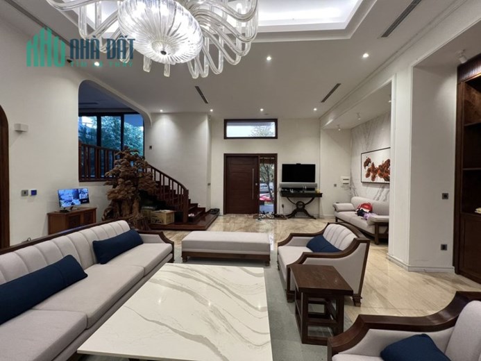 BÁN BIỆT THỰ LÀNG QUỐC TẾ THĂNG LONG, 230M2, VỈA HÈ SIÊU RỘNG, Ở SƯỚNG, GIÁ 35 TỶ