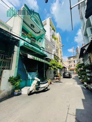 Chính chủ cần bán căn nhà Lê Văn Thọ P9 hẻm xh thông vị trí đẹp
-- Diện tích : Ngang 4.05m dài 13m