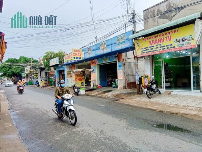 SANG NHƯỢNG MẶT BẰNG TRỐNG
