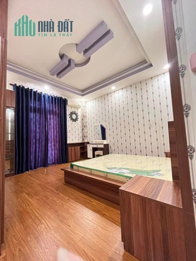 Nhà 3 tầng mới đẹp trung tâm sát đường 30/4 Đà Nẵng  đầy đủ nội thất –đường 5m5 giá sập hầm