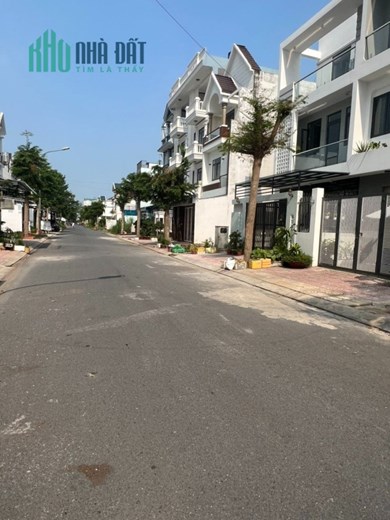 Cần bán nhanh 2 sản phẩm bất động sản vị trí đẹp, giá hời tại xã Bình Chánh, huyện Bình Chánh, TP