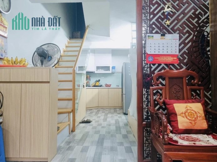 Bán Nhà Lai Xá, 4 PN, MT3,5m, 35m2, Oto,Kinh doanh, giá 2,5 tỷ