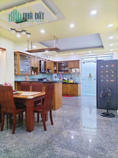 HẺM XE HƠI , SÁT MẶT TIỀN , 96m2, 4 TẦNG, 4X24.5m, LÊ VĂN SỸ P2 TÂN BÌNH