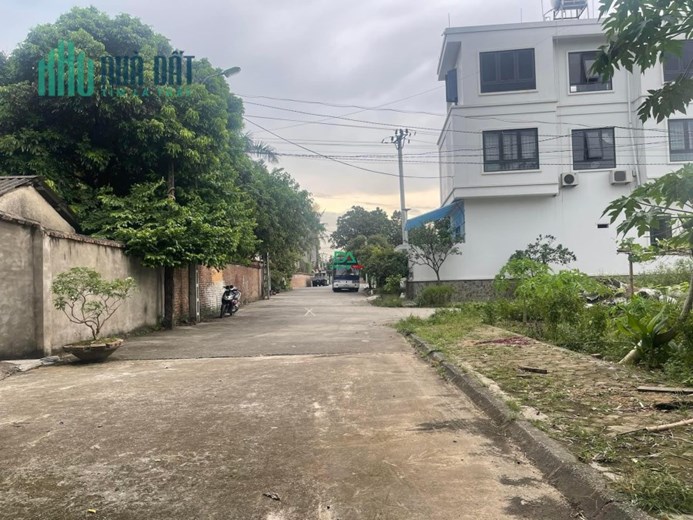 Bán đất đấu giá X7 Tiên Hùng Nguyên Khê Đông Anh gần QL3 và đường Lê Hữu Tựu.