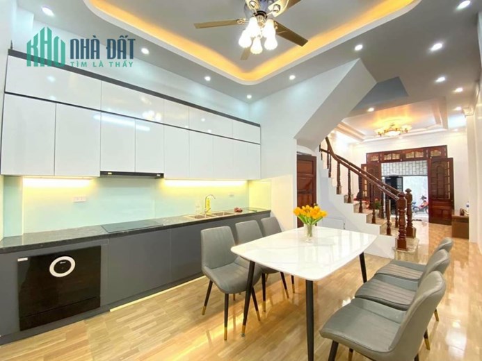 Siêu VIP! Nhà đẹp phố Đỗ Đức Dục, 39m2, ô tô, lô góc,  Nhà thiết kế hiện đại, 4 tỷ 3