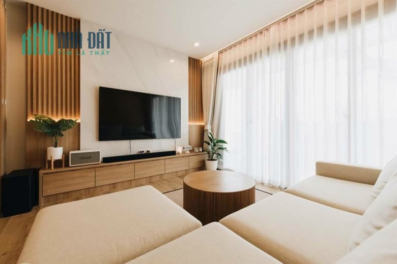 Á hậu! Nhà đẹp phố Đỗ Đức Dục, 42m2, view khách sạn 5 sao Marriot, nhà thoáng sáng, hiện đại, 4 tỷ 6