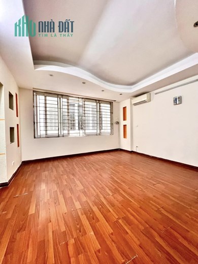 Nhà Nguyễn Phúc Lai, lõi Đống Đa, 10m ra mặt phố, 35m2 x 5 tầng, 3 ngủ, về ở ngay