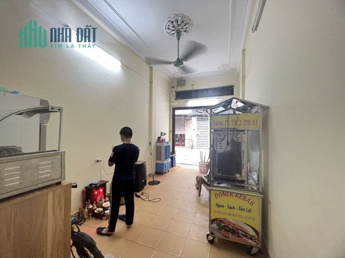 Cho thuê nhà nguyên căn 3T, 4N, 40m2, 13 tr, Văn Cao, Ba Đình.