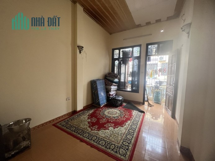 Cho thuê nhà nguyên căn 3T, 4N, 40m2, 13 tr, Văn Cao, Ba Đình.
