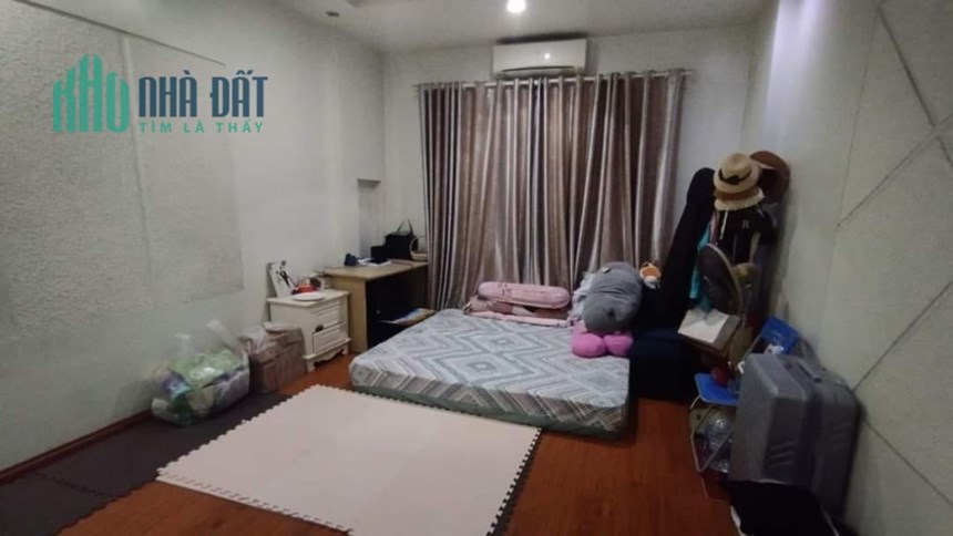 Nhà Vũ Tông Phan 36m2, 5T, MT 4m cách phố 20m, ba gác quay đầu