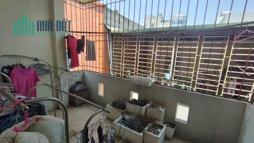 Nhà Vũ Tông Phan 36m2, 5T, MT 4m cách phố 20m, ba gác quay đầu