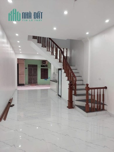 tin đc ko ! nhỉnh 10 tỷ có nhà ngõ trần quốc hoàn to như phố 45mx4t .