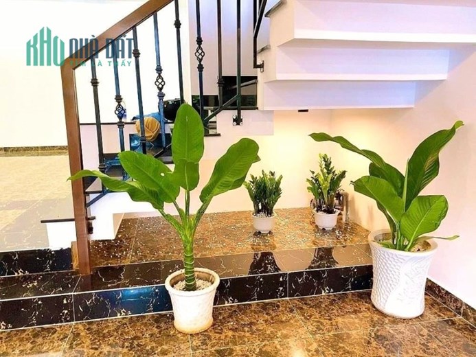 Bán nhà h6m Vườn lài quận tân phú 5.3 x14m x6Tcho thuê 30tr/th- 9.8 tỷ TL