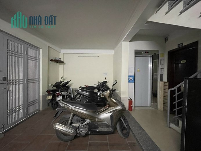 BÁN CCMN 5TẦNG LẠC LONG QUÂN 46M GIÁ 6.5 TỶKINH DOANH KHỦNG  DÒNG TIỀN 45TR/THÁNG