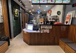BÀN NHÀ MẶT PHỐ TRẦN QUỐC HOÀN KINH DOANH VĂN PHÒNG - SPA DOANH THU 70TR/TH 2 MẶT Ô TÔ TRÁNH