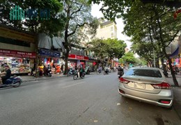 BÁN ĐẤT TẶNG NHÀ NGỌC LÂM, DT 65 M, 5 TỶ6, Ô TÔ VÀO NHÀ,KINH DOANH CHO THUÊ, GẦN PHỐ.