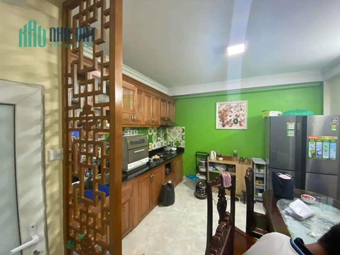 Bán nhà gấp phố Thái Thịnh gần ô tô  DT 62m2 x 4 Tầng MT 4,5m  Giá chỉ 4,5 tỷ.