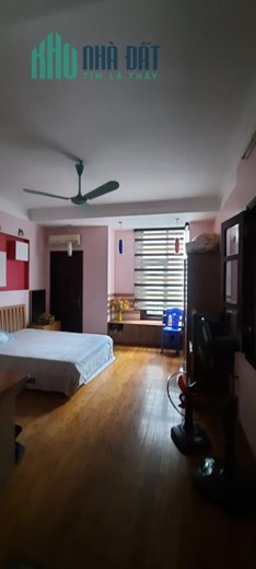Bán nhà gấp phố Thái Thịnh gần ô tô  DT 62m2 x 4 Tầng MT 4,5m  Giá chỉ 4,5 tỷ.