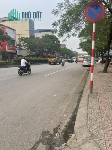 BÁN ĐẤT NGUYỄN VĂN CỪ, DT 80M, 4 TỶ5, NGÕ RỘNG, GẦN PHỐ.