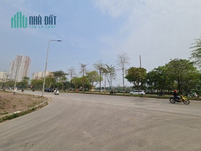 ĐẤT PHÂN LÔ Ô TÔ TRÁNH VIP - LÔ GÓC 3 THOÁNG - VỈA HÈ TÒA NHÀ 10 TẦNG CHỜ KHÁCH KHỞI CÔNG