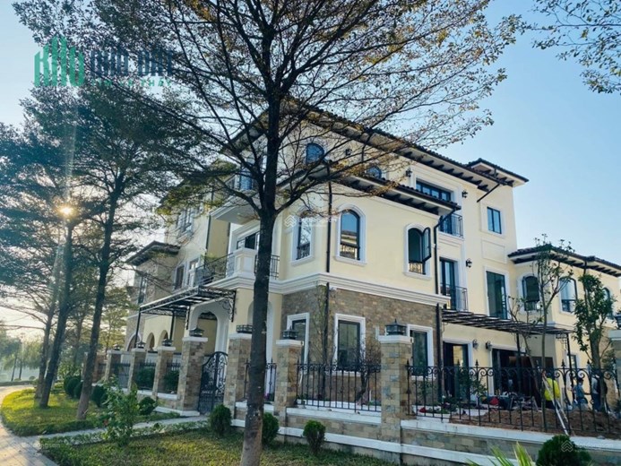 Bán Biệt Thự ô góc 3 mặt thoáng 370m2 đẹp nhất Vista Lago Nam An Khánh. Giá Đặc Biệt Rẻ 88tr/m2