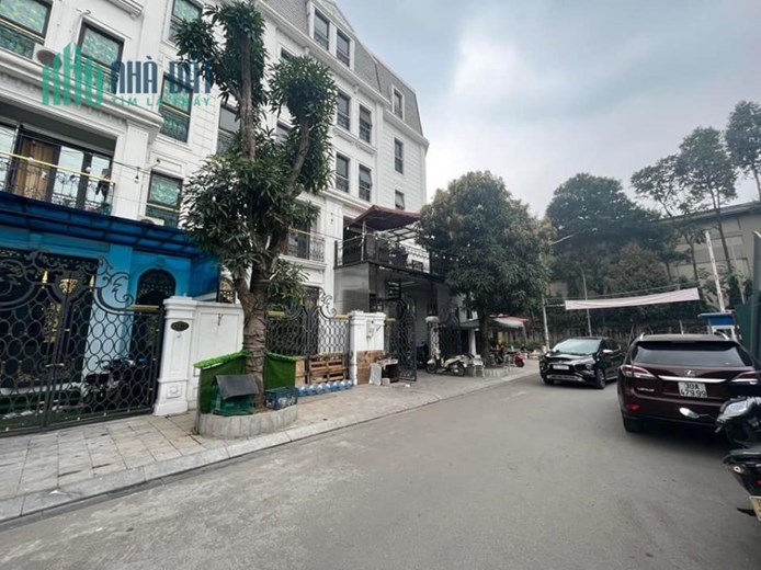 Chính chủ cần bán nhà liền kề phân lô khu đô thị mới Đại Kim đường Nguyễn Xiển