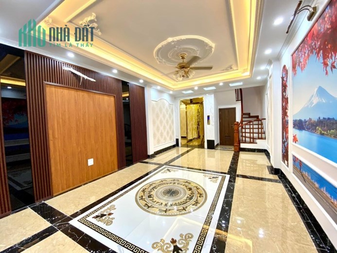 Nhà Đẹp Phố Nguyễn Sơn,lô góc,105m, 4 Tầng, MT 5M, KD,ngõ ô tô, gía nhỉnh 10 tỷ