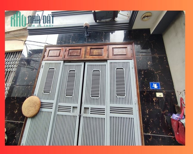 Trần Cung: Nhà rộng rãi thoáng 38m2x 5 tầng-3,8 tỷ- Tặng nội thất