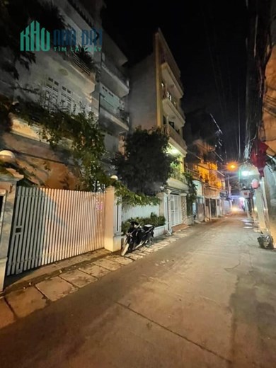 Bán nhà 5 tầng Nguyễn Hoàng Tôn ô tô tránh, kinh doanh trước nhà công viên thoáng vĩnh viễn, giá
