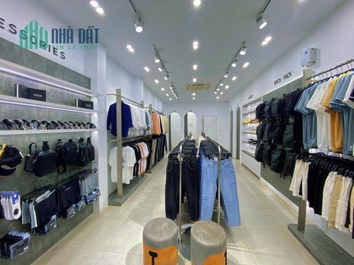 Bán Nhà Mặt Phố Chùa Bộc, Quận Đống Đa, 107m x 5T, Giá 53.5 tỷ.