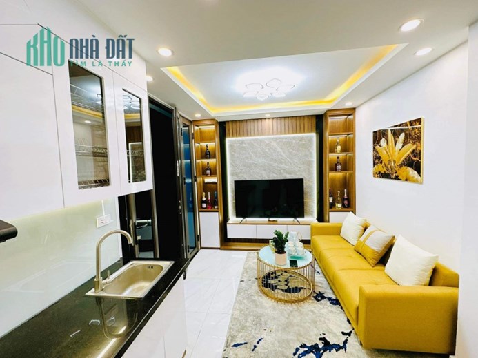 ĐỘC LẠ. Nhà Quận Hai Bà Trưng, lô góc, gần mặt phố, nội thất xin. DT 24m*4 tầng sổ nét căng.