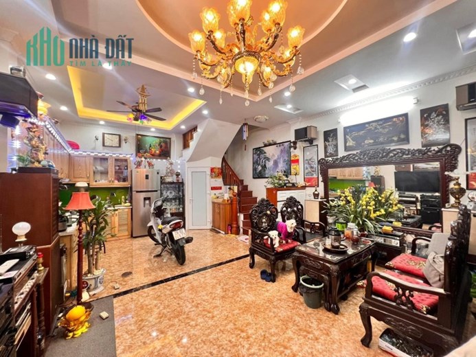 Nội thất đỉnh.Thật 100%, Nhà Hai Bà Trưng, 10m ra ô tô, 5 phút lên hồ Gươm. Diên tích 48m*5T, mặt